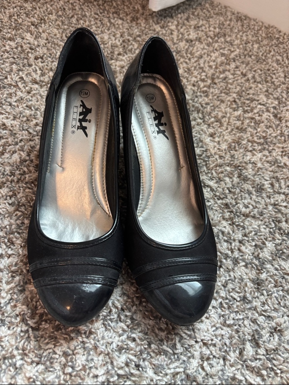 Anne Klein Black Two-Tone Cap-Toe Low Heels